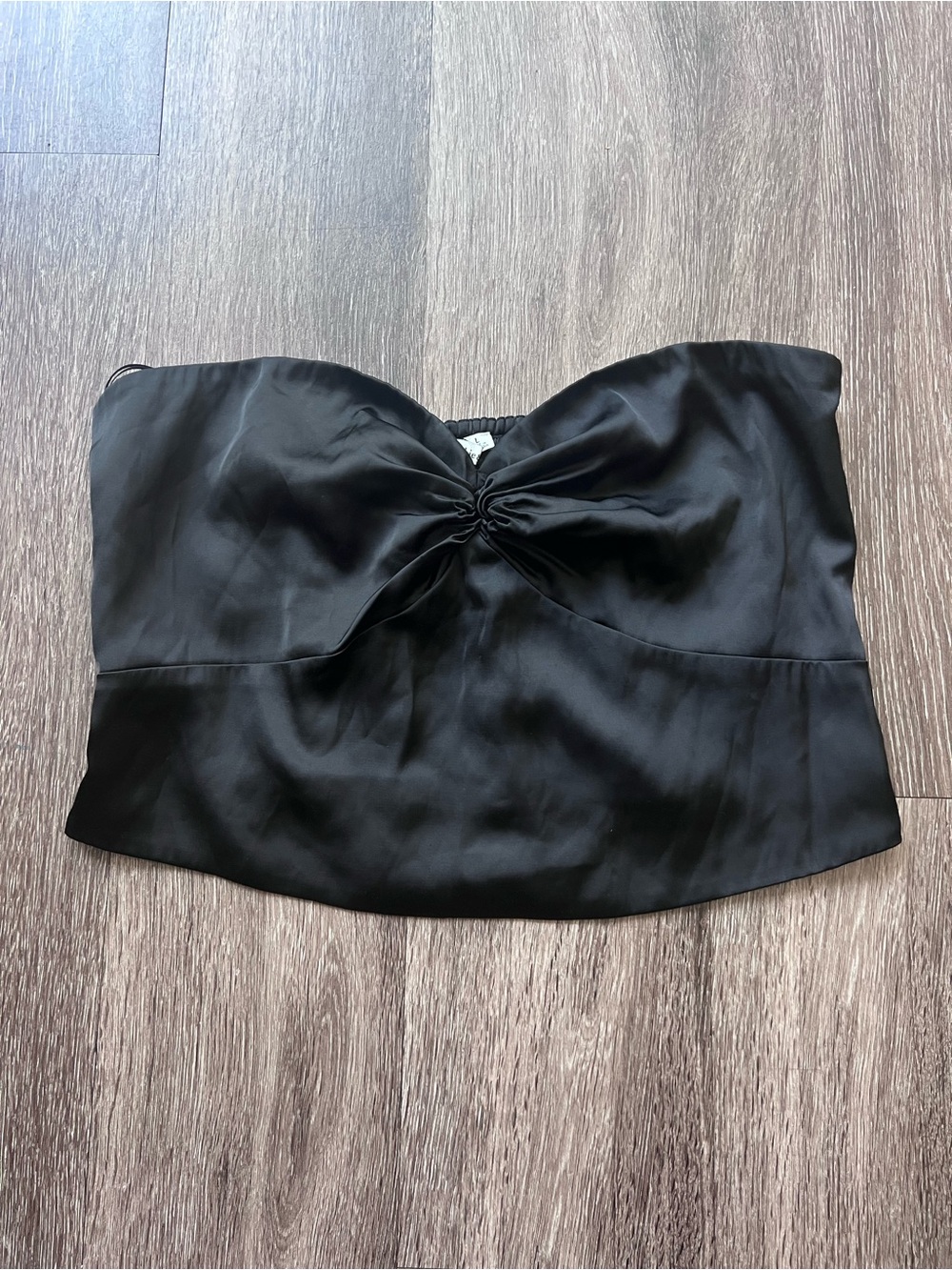 Abercrombie & Fitch black silky strapless cropped top Large